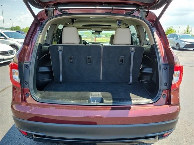 Photo of 2022 Deep Scarlet Pearl Honda Pilot