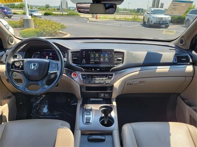 Photo of 2022 Deep Scarlet Pearl Honda Pilot
