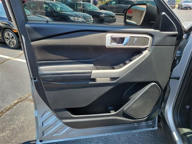 Photo of 2020 Iconic Silver Ford Explorer