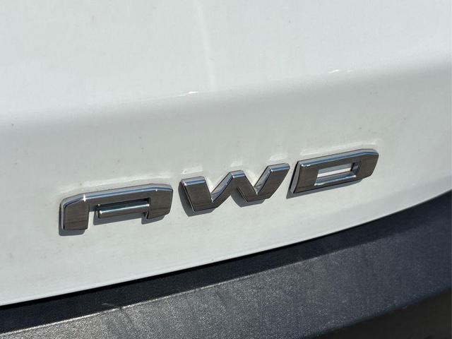 Photo of 2022 Summit White GMC Acadia