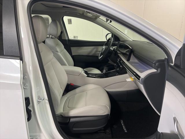 Photo of 2025 Serenity White Pearl Hyundai TUCSON