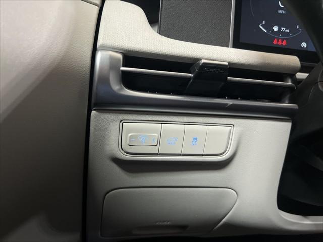 Photo of 2025 Serenity White Pearl Hyundai TUCSON