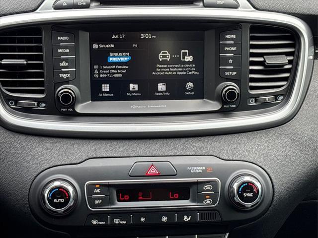 Photo of 2019 Snow White Pearl Kia Sorento