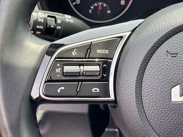 Photo of 2023 Cherry Black Kia Seltos