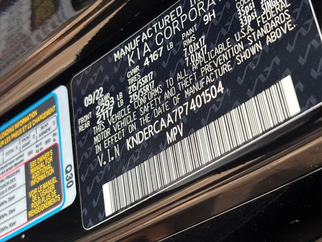 Photo of 2023 Cherry Black Kia Seltos