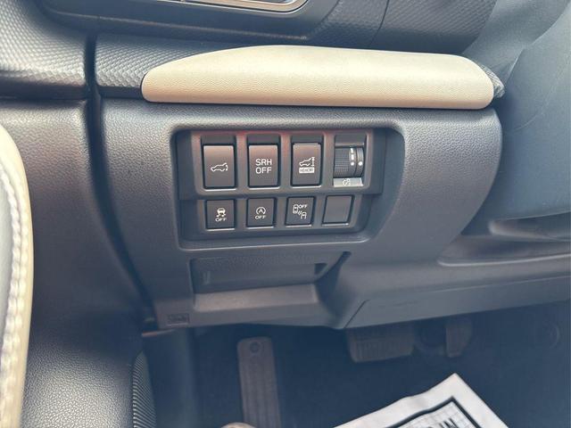 Photo of 2022 Crystal White Pearl Subaru Forester