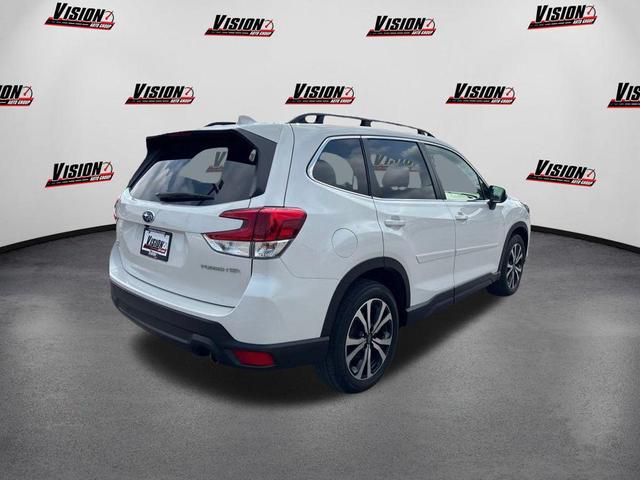 Photo of 2022 Crystal White Pearl Subaru Forester