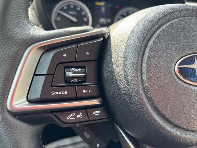 Photo of 2022 Crystal White Pearl Subaru Forester