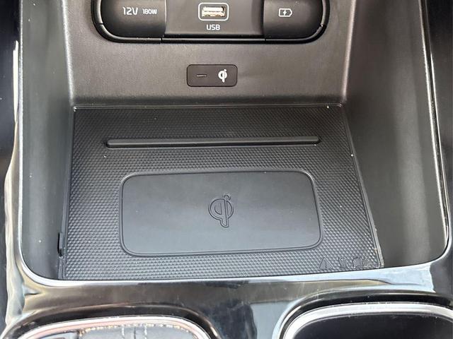 Photo of 2020 Snow White Pearl Kia Telluride