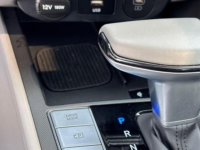 Photo of 2025 Serenity White Hyundai ELANTRA