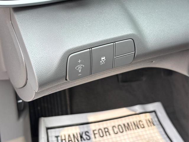 Photo of 2025 Serenity White Hyundai ELANTRA