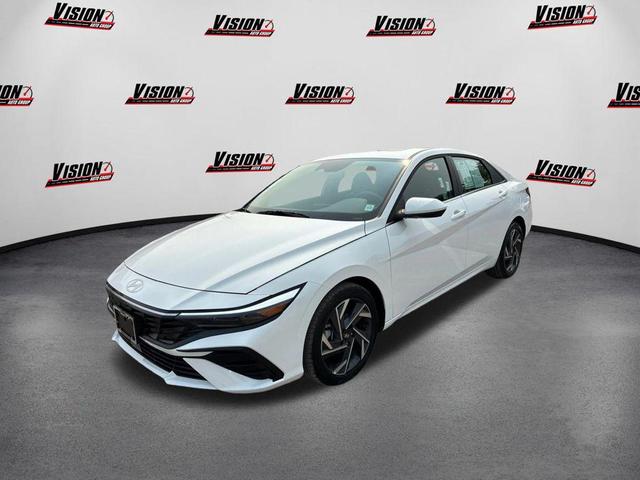 Photo of 2025 Serenity White Hyundai ELANTRA