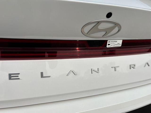 Photo of 2025 Serenity White Hyundai ELANTRA
