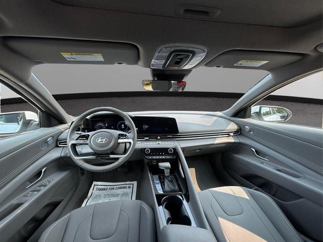 Photo of 2025 Serenity White Hyundai ELANTRA