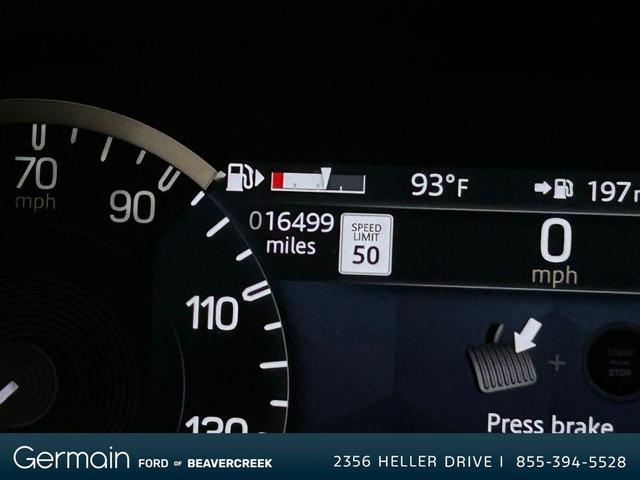 Photo of 2023 Gray Land Rover Defender