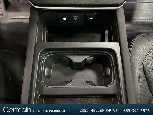 Photo of 2023 Gray Land Rover Defender