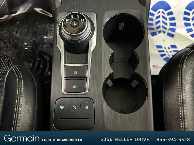 Photo of 2022 Agate Black Metallic Ford Escape