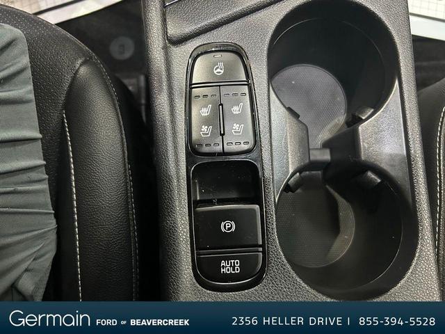 Photo of 2020 Snow White Pearl Kia Niro