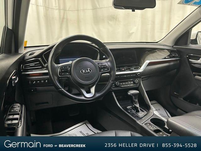 Photo of 2020 Snow White Pearl Kia Niro