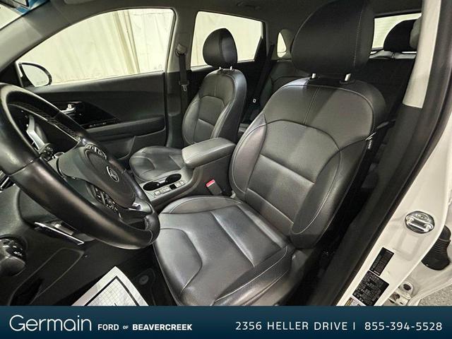 Photo of 2020 Snow White Pearl Kia Niro