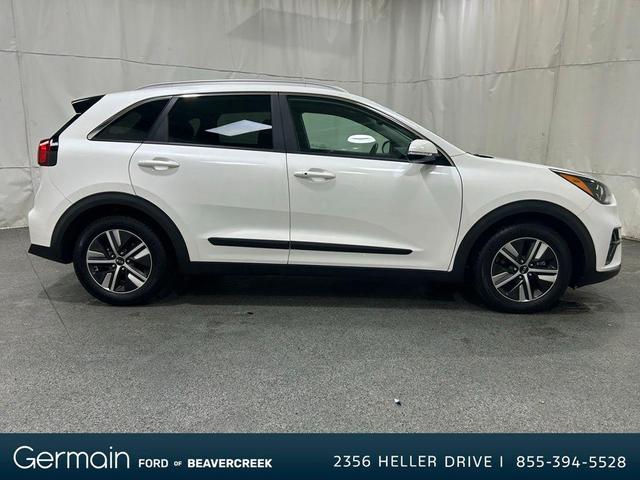 Photo of 2020 Snow White Pearl Kia Niro