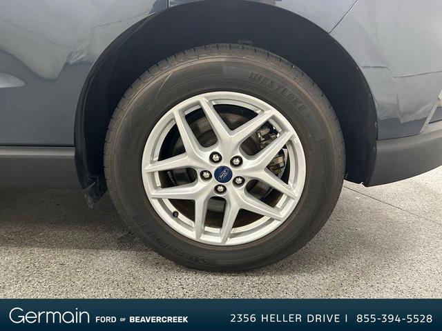 Photo of 2022 Stone Blue Metallic Ford Edge