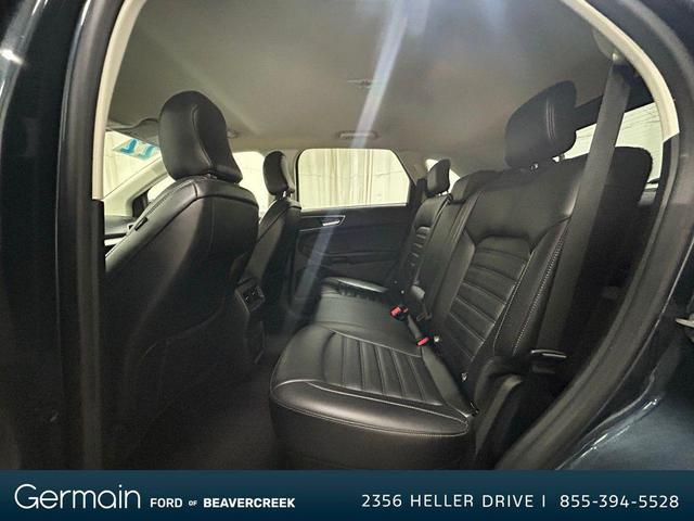 Photo of 2022 Stone Blue Metallic Ford Edge