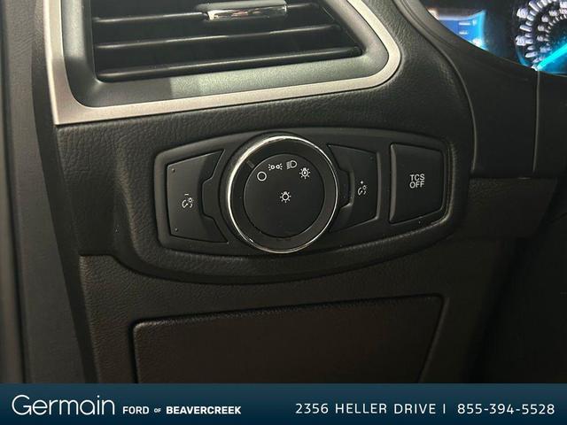 Photo of 2022 Stone Blue Metallic Ford Edge