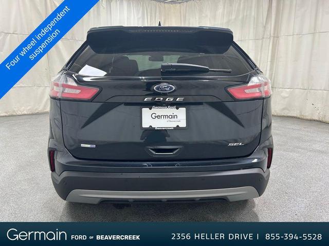 Photo of 2022 Stone Blue Metallic Ford Edge