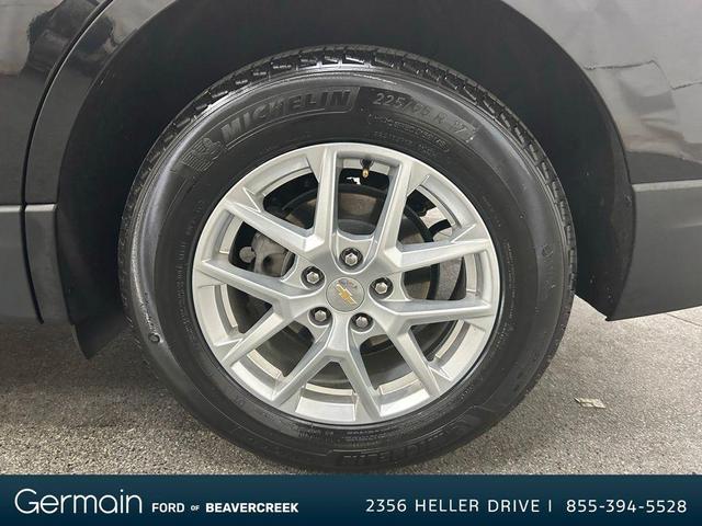 Photo of 2022 Mosaic Black Metallic Chevrolet Equinox