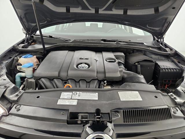 Photo of 2013 Gray Volkswagen Golf