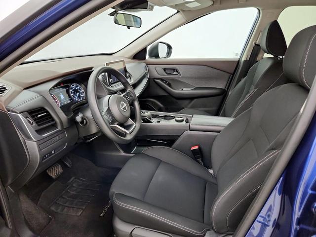 Photo of 2023 Blue Nissan Rogue