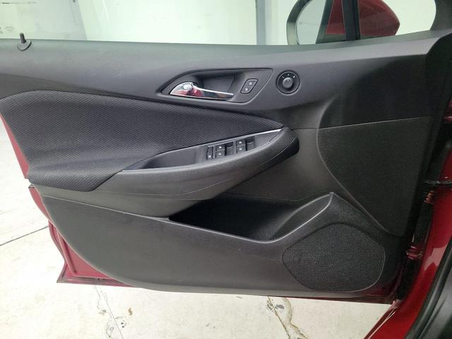 Photo of 2018 Red Chevrolet Cruze