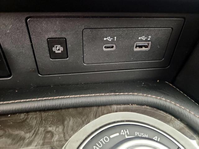 Photo of 2023 Black Nissan Armada