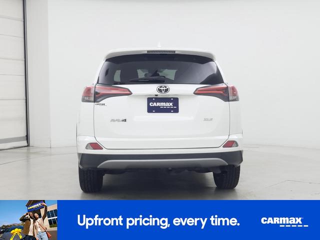 Photo of 2018 White Toyota RAV4