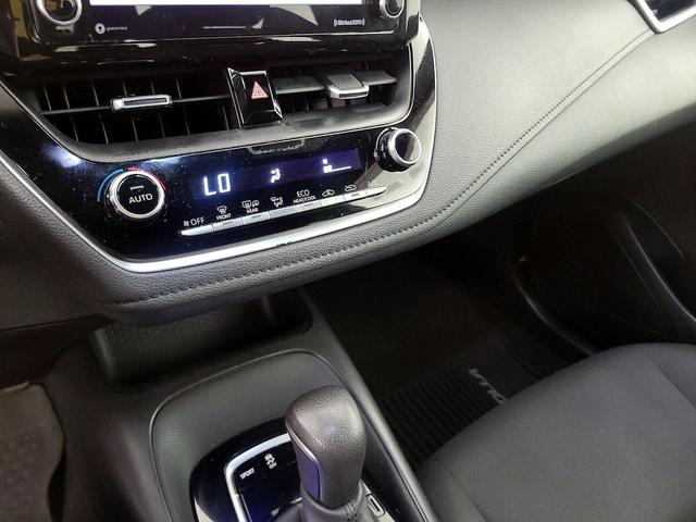Photo of 2021 White Toyota Corolla