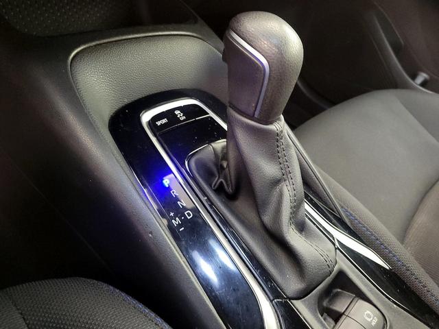 Photo of 2021 White Toyota Corolla