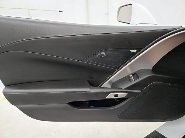 Photo of 2019 White Chevrolet Corvette