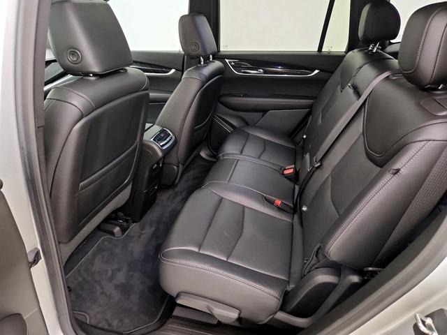 Photo of 2020 Silver Cadillac XT6