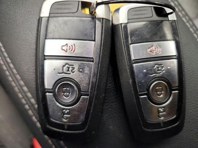 Photo of 2021 Black Ford Escape