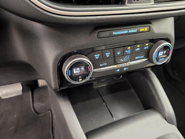 Photo of 2021 Black Ford Escape