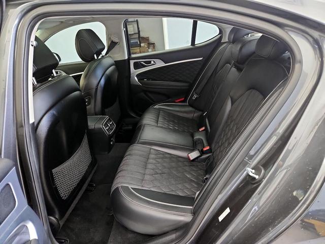 Photo of 2019 Gray Genesis G70