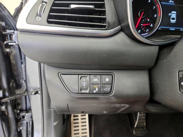 Photo of 2019 Gray Genesis G70