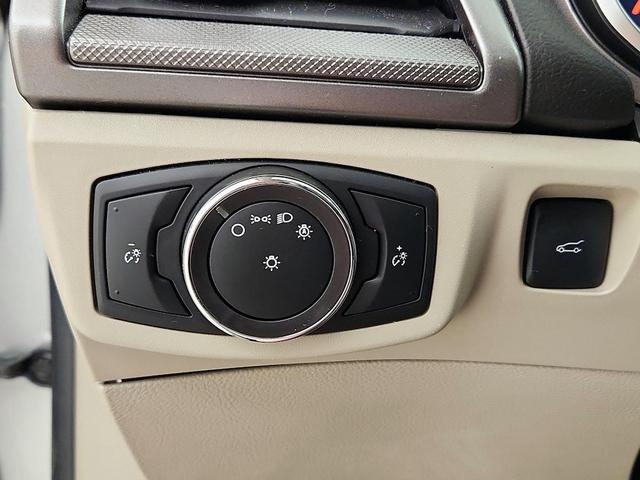 Photo of 2017 Silver Ford Fusion Hybrid