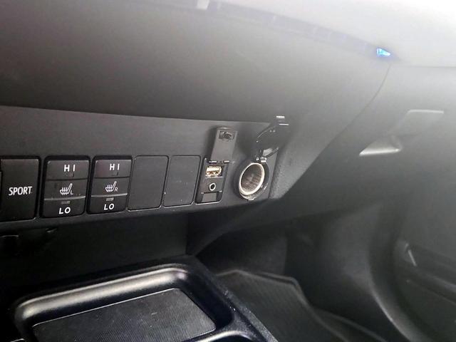 Photo of 2017 Gray Toyota RAV4