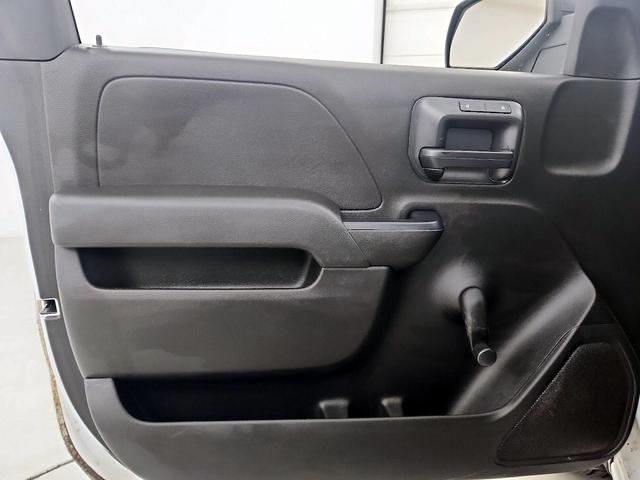 Photo of 2016 White Chevrolet Silverado 1500