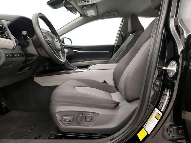 Photo of 2021 Black Toyota Camry Hybrid