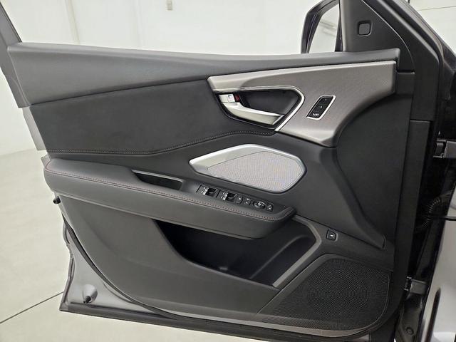 Photo of 2023 Gray Acura RDX