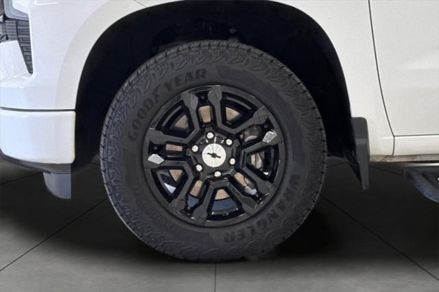 Photo of 2022 Summit White Chevrolet Silverado 1500