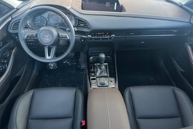 Photo of 2025 Gray Mazda CX-30
